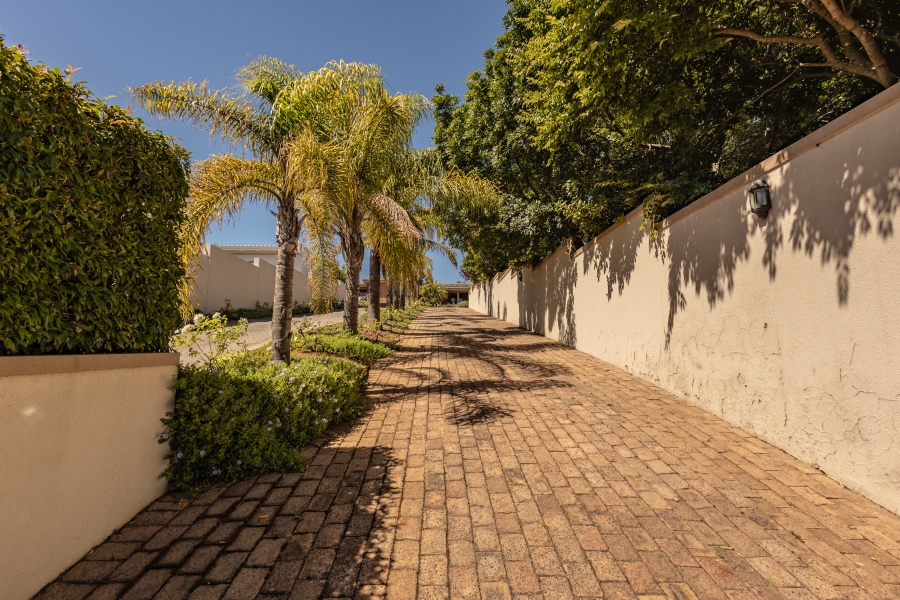4 Bedroom Property for Sale in Welgedacht Western Cape